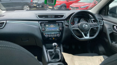 Nissan Qashqai 1.3 DiG-T N-Connecta 5dr Petrol Hatchback